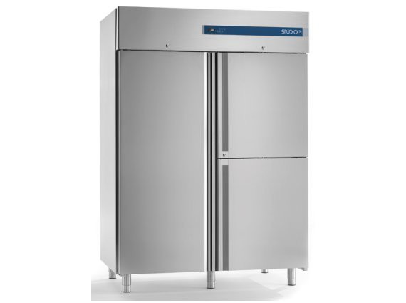 Armadio refrigerato  una porta, due mezze porte Oasis Top Line SP75 1400L PC - 2/+8°. Motore remoto